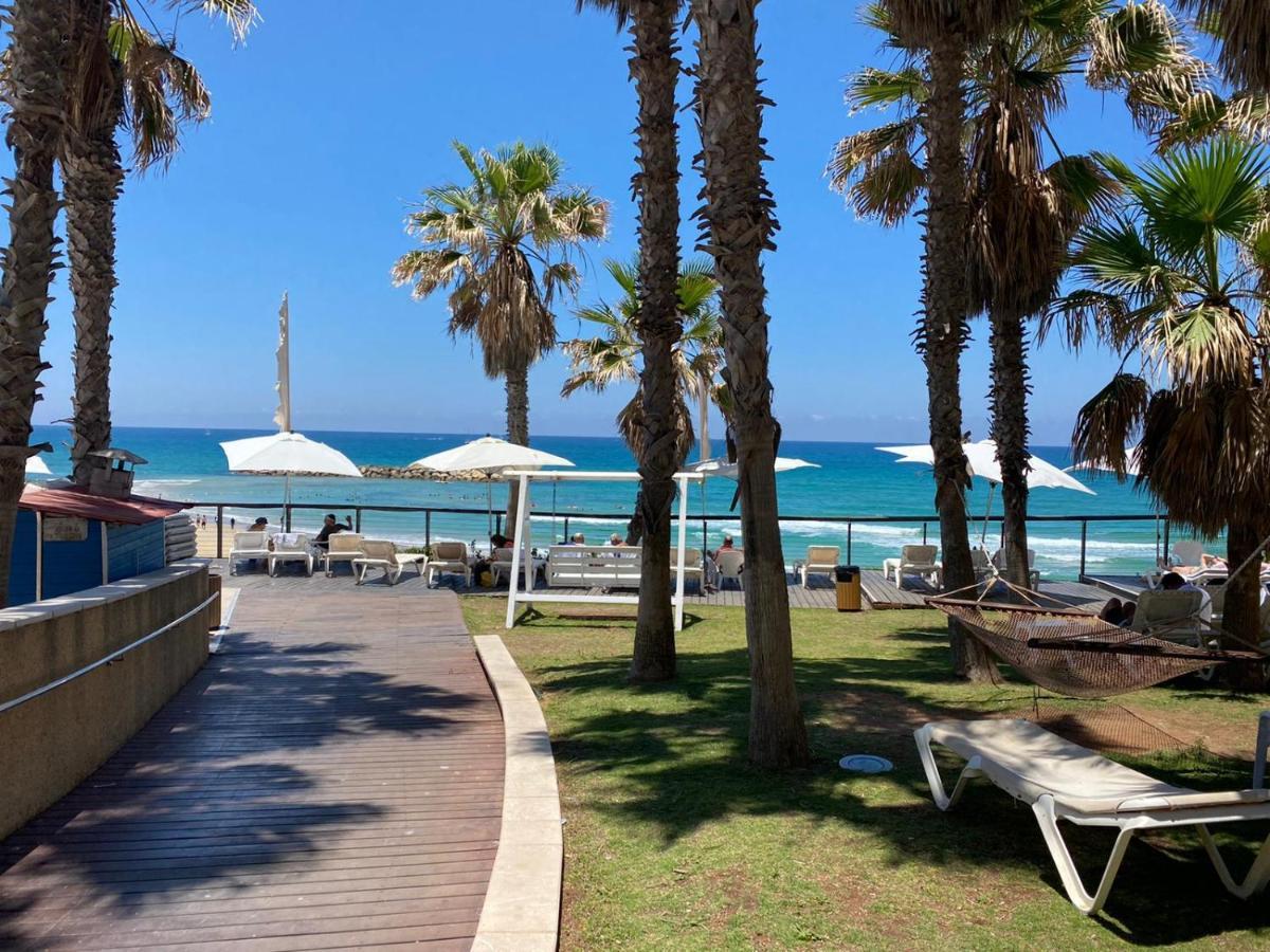 Sunny Sea View Studio Apartment Herzelia Exterior foto