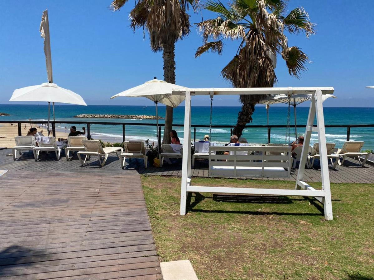 Sunny Sea View Studio Apartment Herzelia Exterior foto