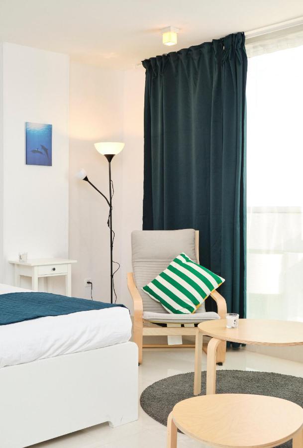 Sunny Sea View Studio Apartment Herzelia Exterior foto