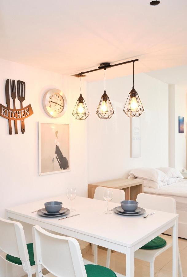 Sunny Sea View Studio Apartment Herzelia Exterior foto