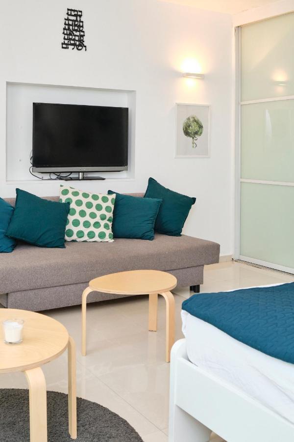 Sunny Sea View Studio Apartment Herzelia Exterior foto