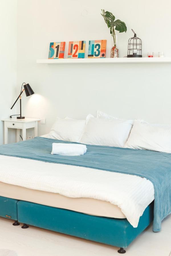 Sunny Sea View Studio Apartment Herzelia Exterior foto