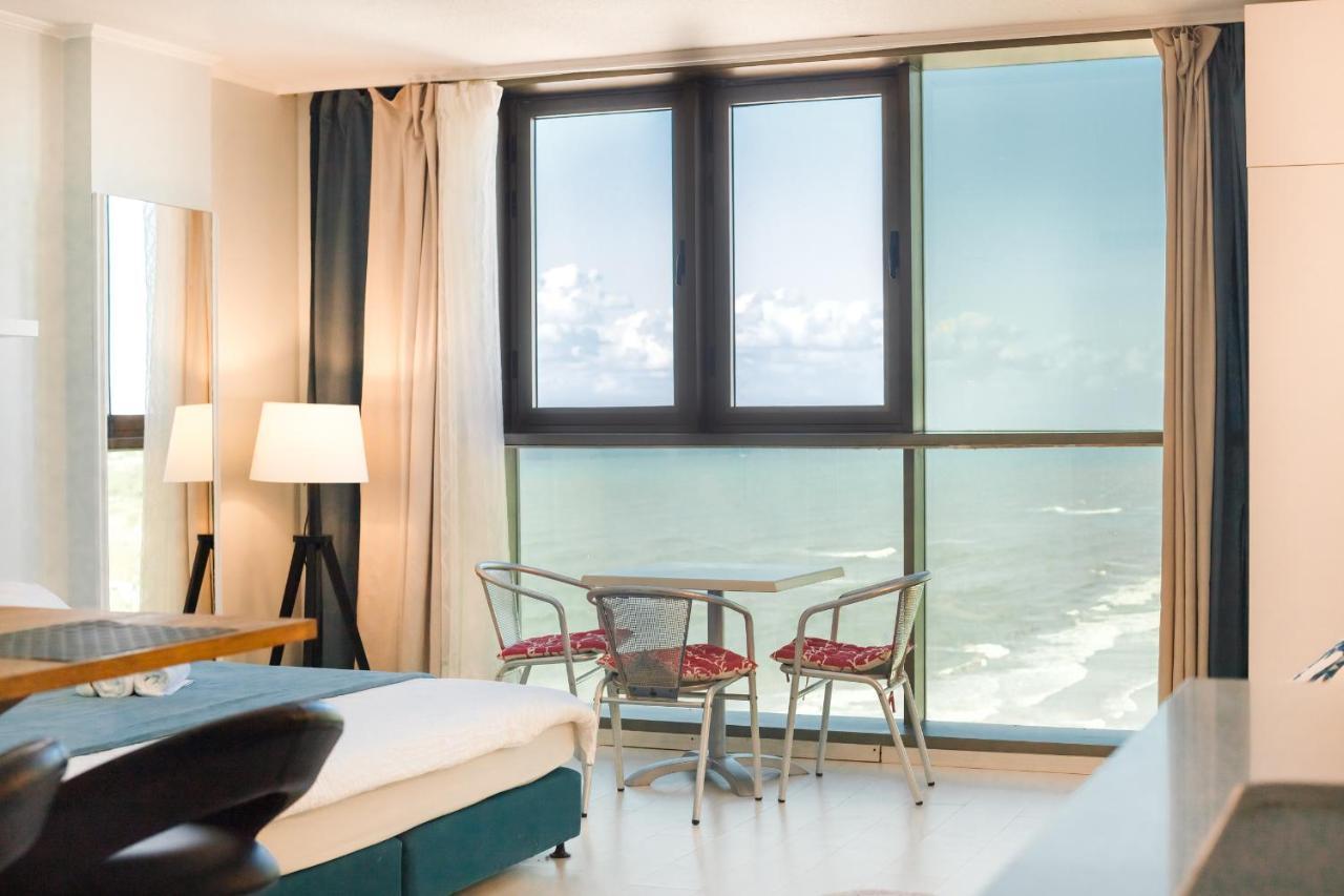 Sunny Sea View Studio Apartment Herzelia Exterior foto