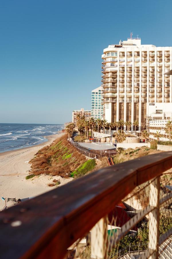 Sunny Sea View Studio Apartment Herzelia Exterior foto