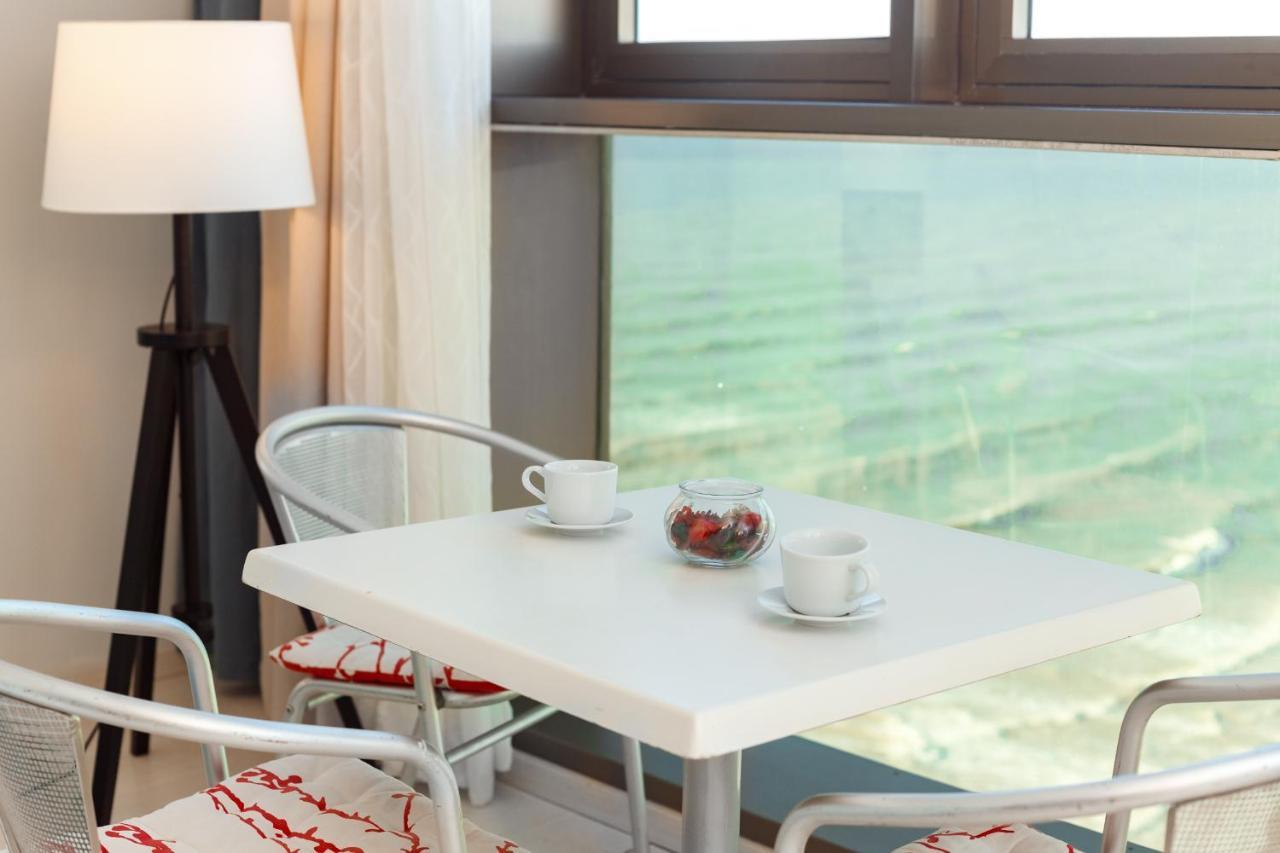 Sunny Sea View Studio Apartment Herzelia Exterior foto